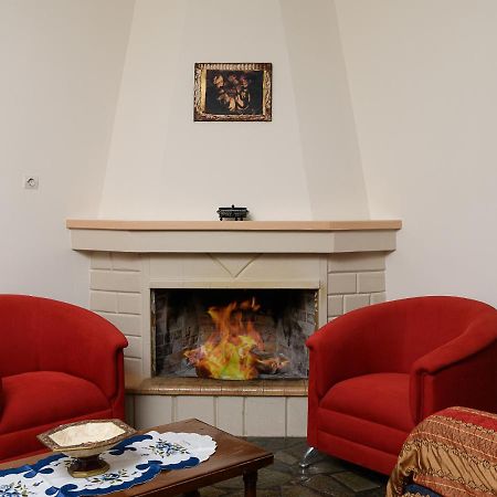 Willa Petrakis Afrathias Garden House Kalamaki  Zewnętrze zdjęcie