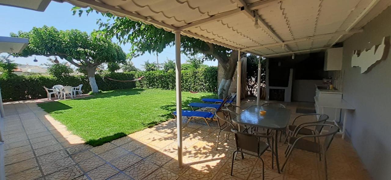 Willa Petrakis Afrathias Garden House Kalamaki  Zewnętrze zdjęcie